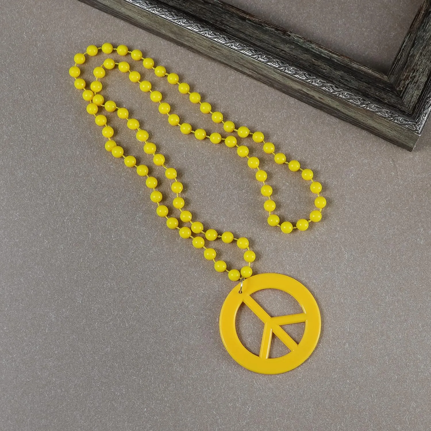 COLORFUL BLING Acrylic Neon Love Peace Symbol Pendant Necklace Beads Chain 60s 70s Hippie Costume Party Accessories for Women Men Halloween Jewelry